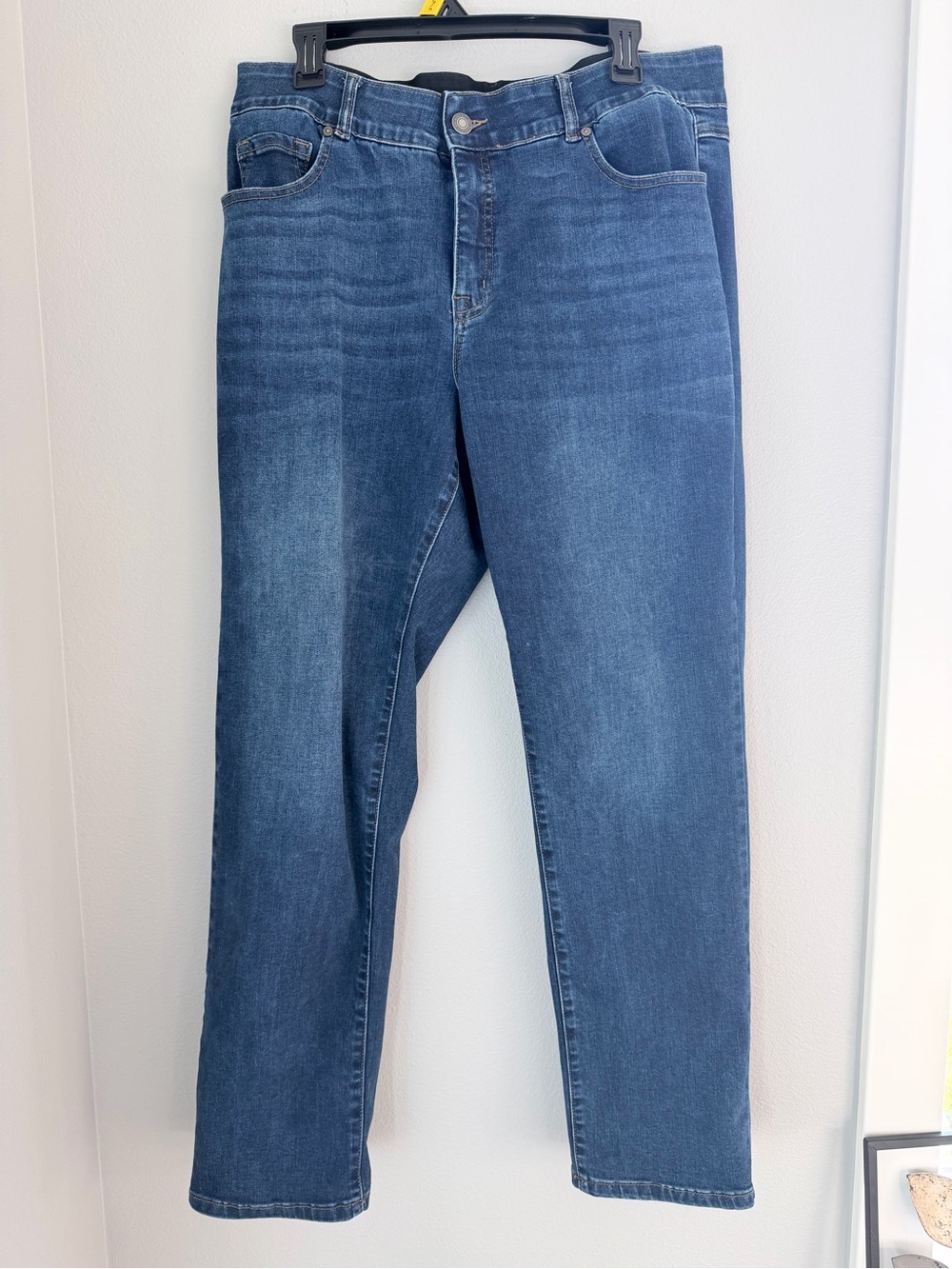Tribal Sophia Curvy Women’s Straight Leg Jeans - Medium Blue Wash